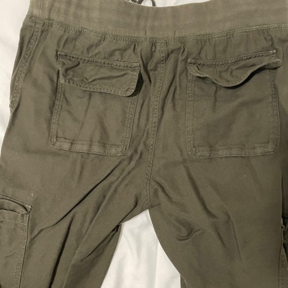 Aritzia cargo pants - Picture 2 of 3